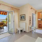 Villa Laguna