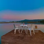 Villa Laguna *