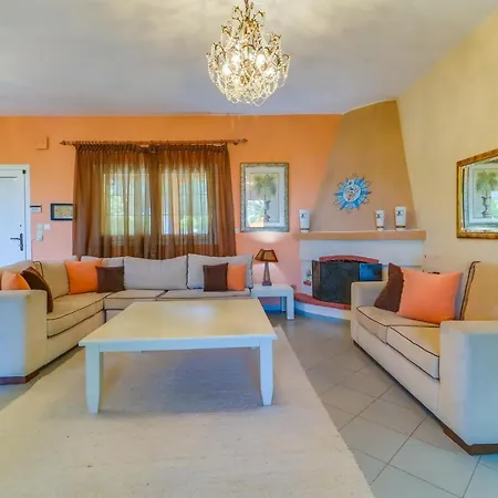 Laguna Villa *