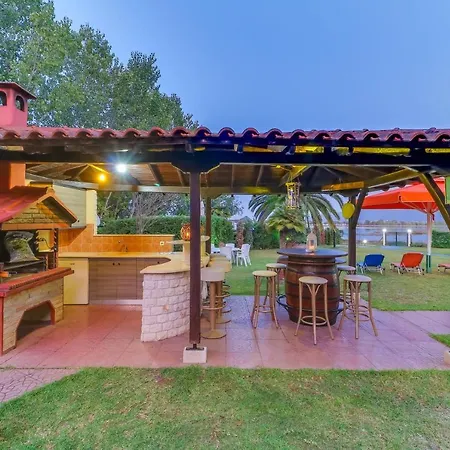 Laguna Villa