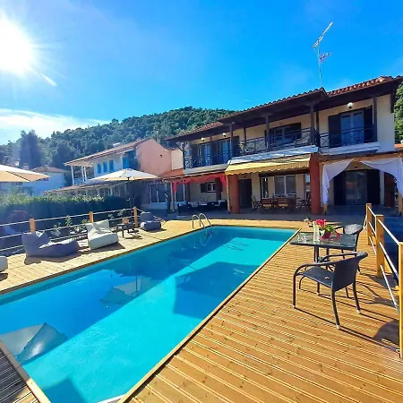 Laguna Villa *