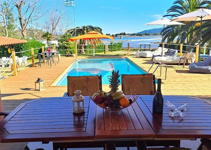 Villa Laguna *