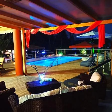 Vilă Laguna Vourvourou