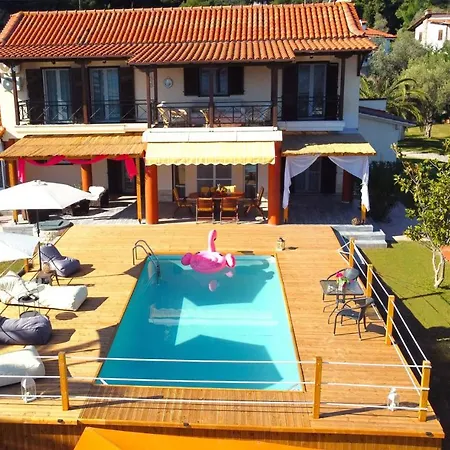 Vilă Laguna Vourvourou